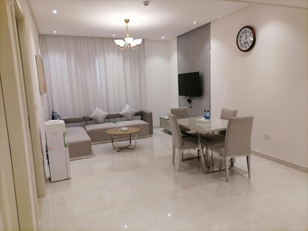 The Lodge Suites Manama Ngoại thất bức ảnh